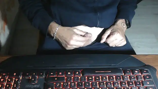 Adri gard online show from 10/30/25, 10:21