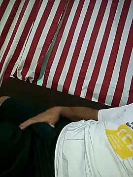 Snapshot of GJS281 chatting on 09/28/25, 02:28 GJS281 online show from 09/28/25, 02:28