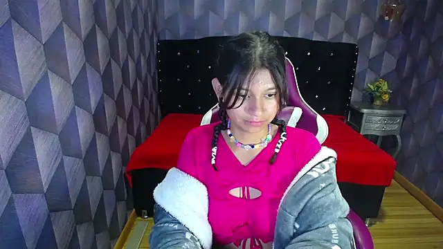 Snapshot of Lilyevansx chatting on 03/20/25, 02:10 Lilyevansx online show from 03/20/25, 02:10