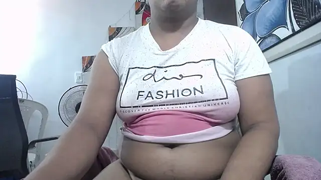 Snapshot of tsbigcock10incock chatting on 06/23/26, 03:32 tsbigcock10incock online show from 06/23/26, 03:32