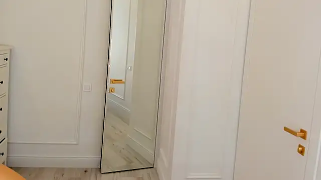 Snapshot of Jacky_Lucky chatting on 02/10/25, 10:51 Jacky Lucky online show from 02/10/25, 10:51