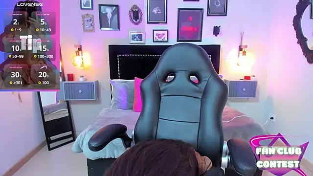 Charlotte  Benett online show from 09/22/25, 04:58