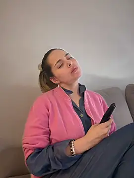 Alirawrz online show from 10/04/25, 08:07