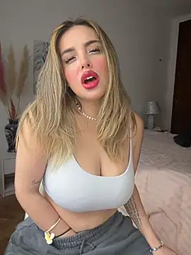 Snapshot of Alirawrz chatting on 02/01/26, 09:41 Alirawrz online show from 02/01/26, 09:41