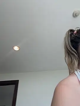 Snapshot of Alirawrz chatting on 03/02/26, 05:19 Alirawrz online show from 03/02/26, 05:19