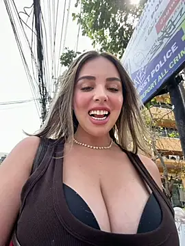 Snapshot of Alirawrz chatting on 03/13/26, 05:03 Alirawrz online show from 03/13/26, 05:03