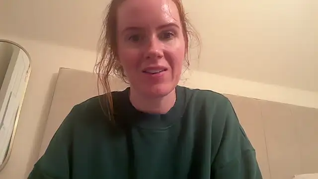 redheadrosie69 online show from 09/16/25, 06:53