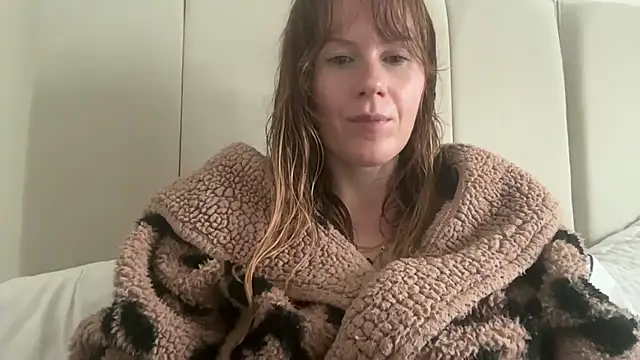 redheadrosie69 online show from 10/06/25, 09:07