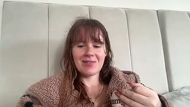 redheadrosie69 online show from 10/13/25, 09:20