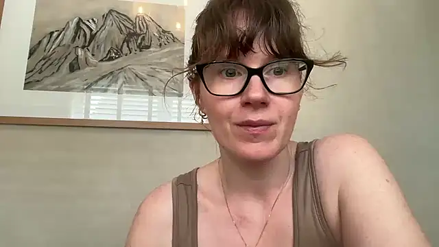 Snapshot of redheadrosie69 chatting on 06/08/26, 09:42 redheadrosie69 online show from 06/08/26, 09:42