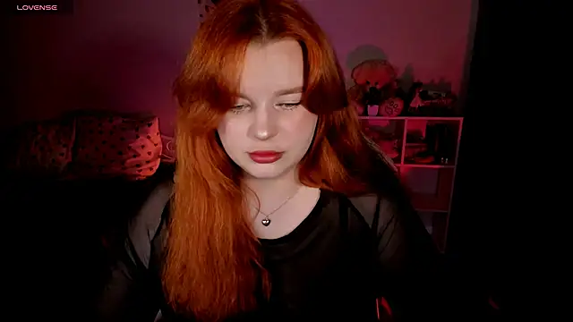 Snapshot of _Lisa_x chatting on 10/07/25, 02:36  Lisa x online show from 10/07/25, 02:36