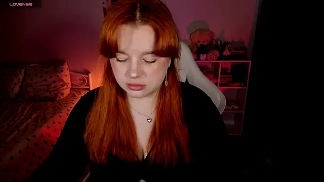 Snapshot of _Lisa_x chatting on 10/09/25, 12:47  Lisa x online show from 10/09/25, 12:47