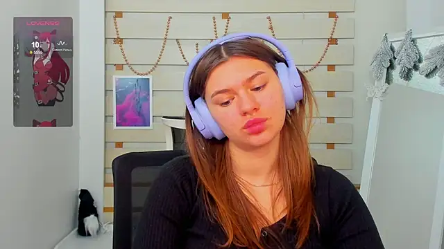 Josephine Kiss online show from 12/29/24, 08:11