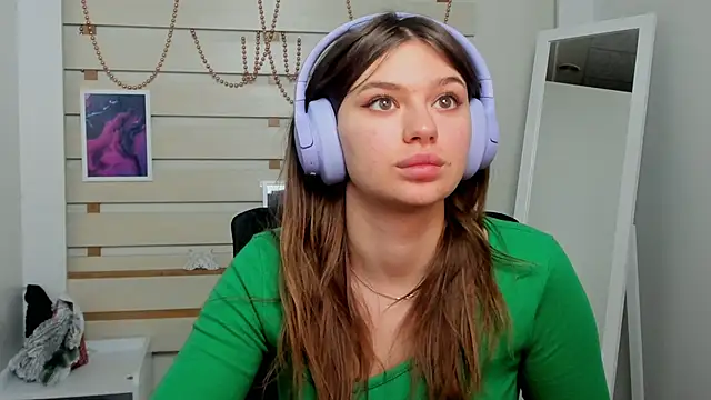 Josephine Kiss online show from 02/10/25, 04:36