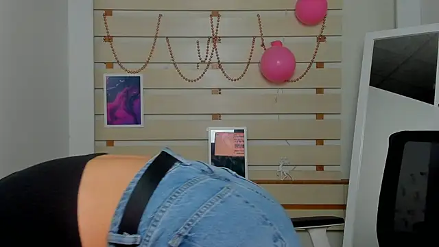 Josephine Kiss online show from 02/14/25, 06:12