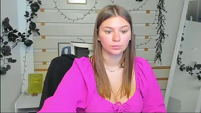Snapshot of Josephine_Kiss chatting on 05/06/26, 01:05 Josephine Kiss online show from 05/06/26, 01:05