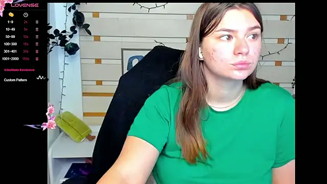 Snapshot of Josephine_Kiss chatting on 05/11/26, 12:44 Josephine Kiss online show from 05/11/26, 12:44