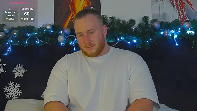 Snapshot of RoddyStill chatting on 12/23/24, 05:32 RoddyStill online show from 12/23/24, 05:32