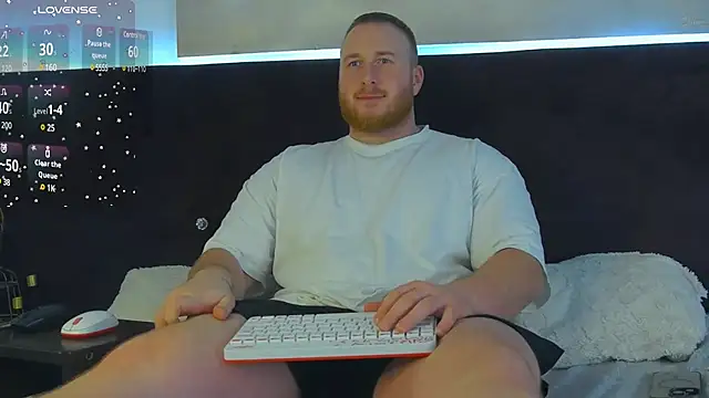 Snapshot of RoddyStill chatting on 01/13/25, 10:47 RoddyStill online show from 01/13/25, 10:47