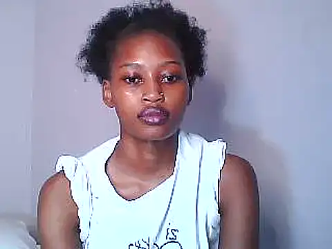 Snapshot of Sweet_Vinkah chatting on 01/06/25, 12:37 Sweet Vinkah online show from 01/06/25, 12:37