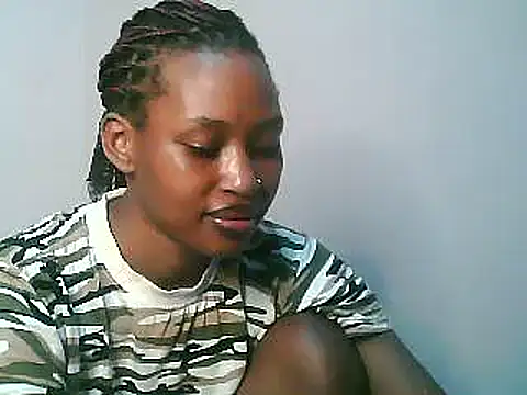 Snapshot of Sweet_Vinkah chatting on 02/16/25, 08:22 Sweet Vinkah online show from 02/16/25, 08:22