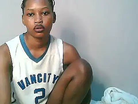 Snapshot of Sweet_Vinkah chatting on 02/17/25, 08:04 Sweet Vinkah online show from 02/17/25, 08:04