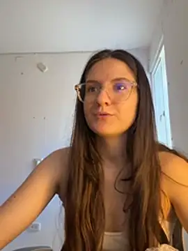 Snapshot of livgomez chatting on 03/15/26, 02:12 livgomez online show from 03/15/26, 02:12