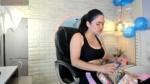 Snapshot of sussy__stone chatting on 06/19/26, 12:09 sussy stone online show from 06/19/26, 12:09