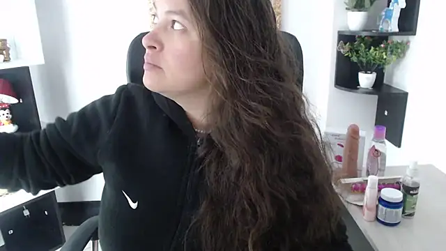 SaraThomso online show from 02/07/25, 03:01