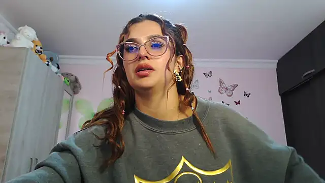 caroline jonson online show from 12/04/25, 08:28