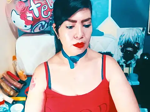 Snapshot of luisahott chatting on 02/23/26, 05:10 luisahott online show from 02/23/26, 05:10