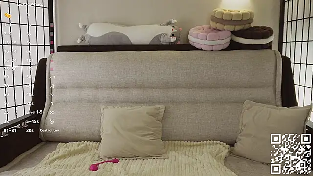 Snapshot of Mary_Shake chatting on 01/22/25, 11:21 Mary Shake online show from 01/22/25, 11:21