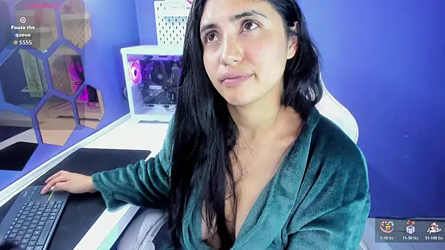 Danna 777  online show from 11/11/25, 09:42