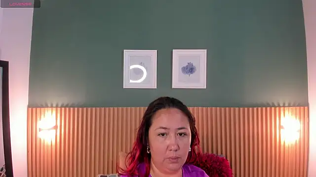  anavictoria  online show from 10/31/25, 01:12