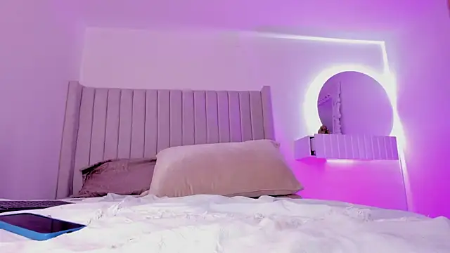 Shelynna azzul online show from 02/07/25, 02:40