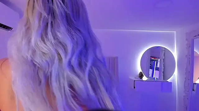 Shelynna azzul online show from 02/28/25, 02:53