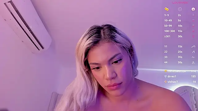 Shelynna azzul online show from 03/04/25, 11:22