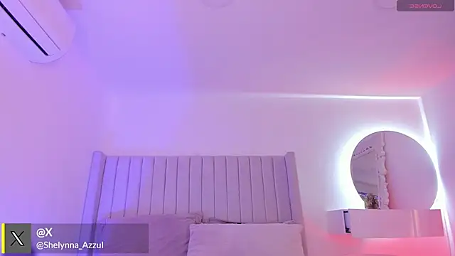 Shelynna azzul online show from 09/29/25, 08:02