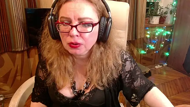 Miss Tress online show from 07/24/26, 10:30