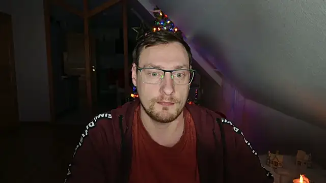 Snapshot of Relsxboy chatting on 12/09/24, 10:41 Relsxboy online show from 12/09/24, 10:41