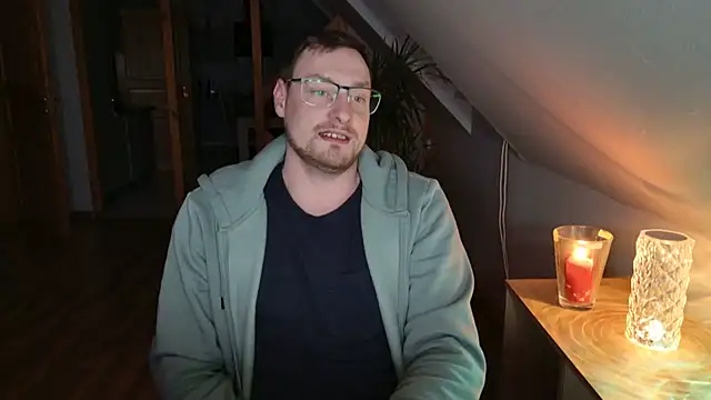 Snapshot of Relsxboy chatting on 01/07/25, 09:57 Relsxboy online show from 01/07/25, 09:57