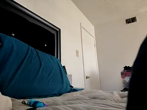 Snapshot of Barrentine88 chatting on 03/18/26, 08:23 Barrentine88 online show from 03/18/26, 08:23