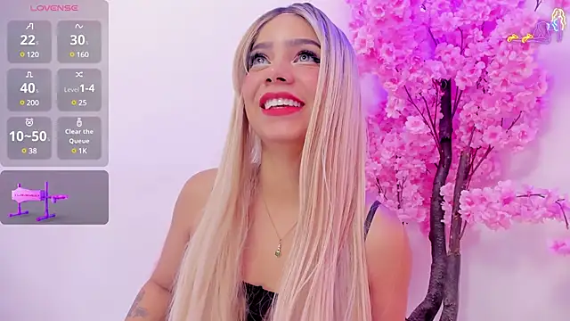 SenniaBella online show from 02/18/25, 01:44