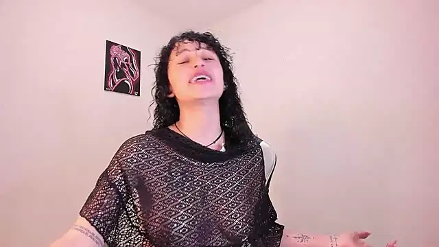 Snapshot of valent_27 chatting on 01/13/26, 01:00 valent 27 online show from 01/13/26, 01:00