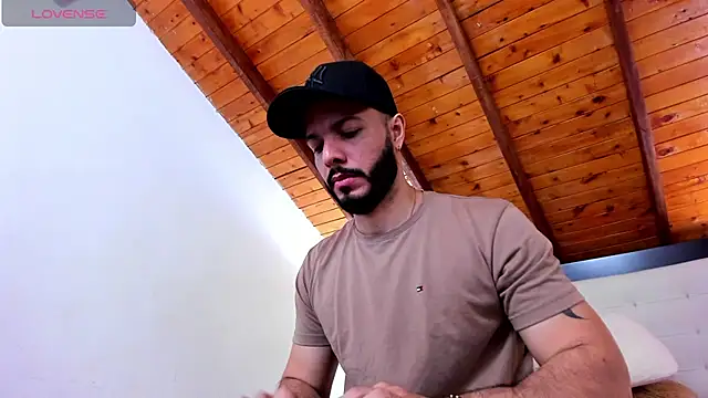 Snapshot of Tom_Bailey chatting on 01/11/26, 12:54 Tom Bailey online show from 01/11/26, 12:54