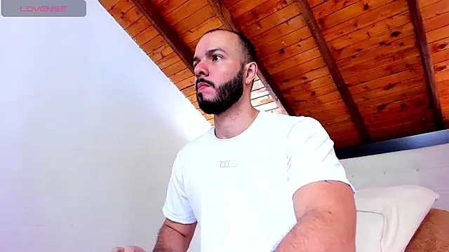 Snapshot of Tom_Bailey chatting on 01/16/26, 12:42 Tom Bailey online show from 01/16/26, 12:42