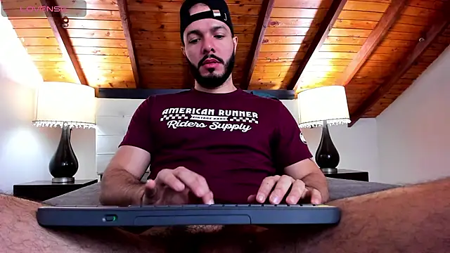 Snapshot of Tom_Bailey chatting on 01/18/26, 01:04 Tom Bailey online show from 01/18/26, 01:04