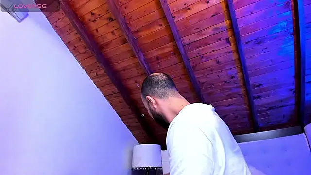 Snapshot of Tom_Bailey chatting on 02/01/26, 12:48 Tom Bailey online show from 02/01/26, 12:48