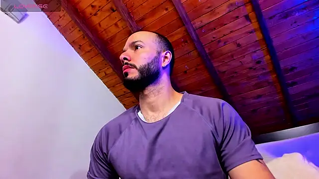 Snapshot of Tom_Bailey chatting on 02/05/26, 12:43 Tom Bailey online show from 02/05/26, 12:43