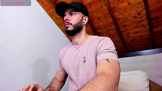 Snapshot of Tom_Bailey chatting on 02/07/26, 12:20 Tom Bailey online show from 02/07/26, 12:20